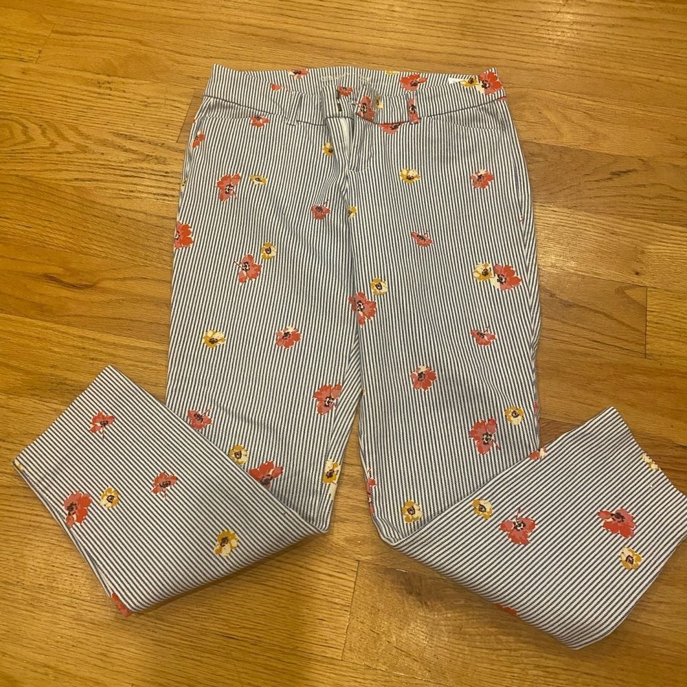 Old Navy size 4 pixie pants striped floral pattern